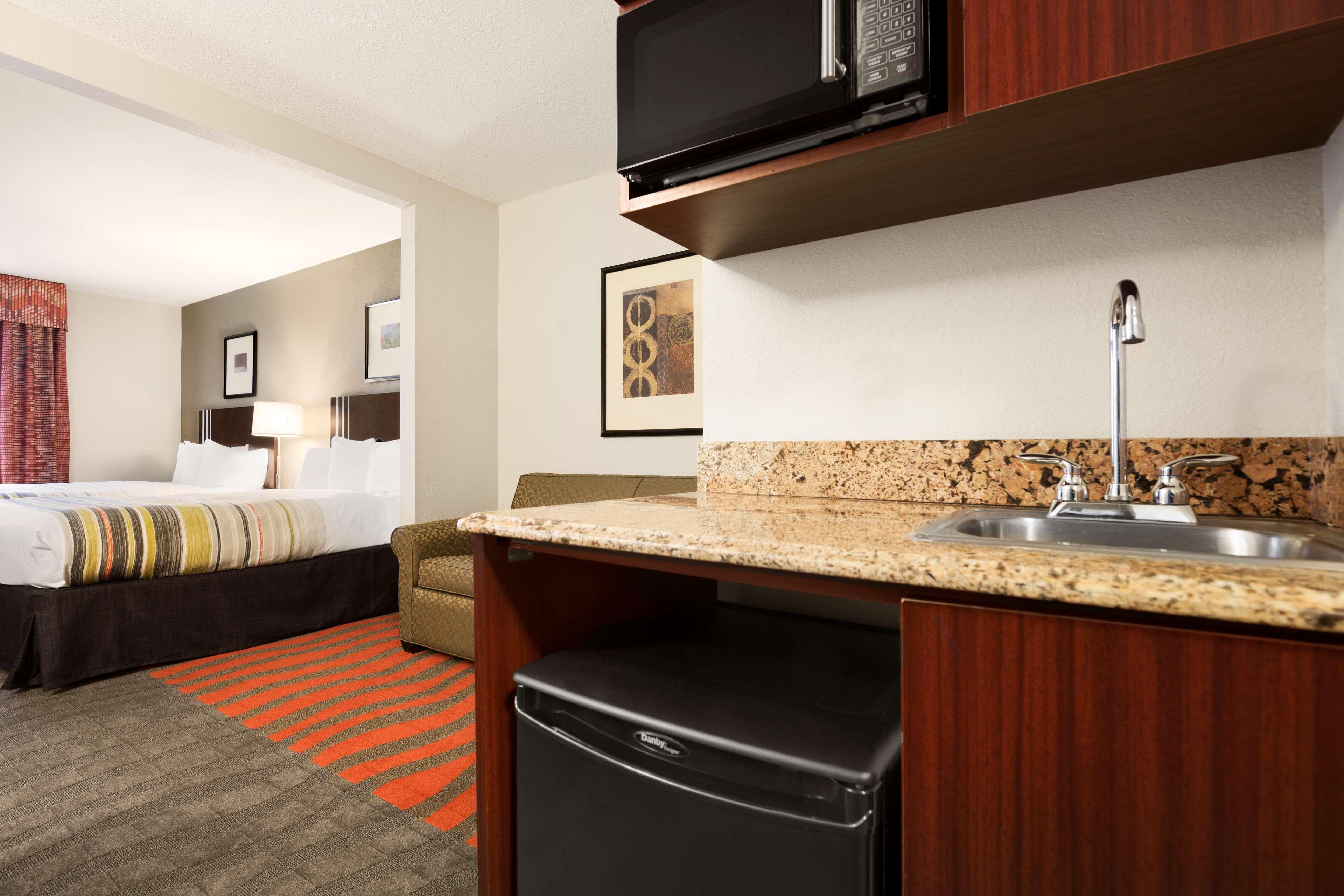 Country Inn & Suites By Radisson, Dearborn, Mi Zewnętrze zdjęcie