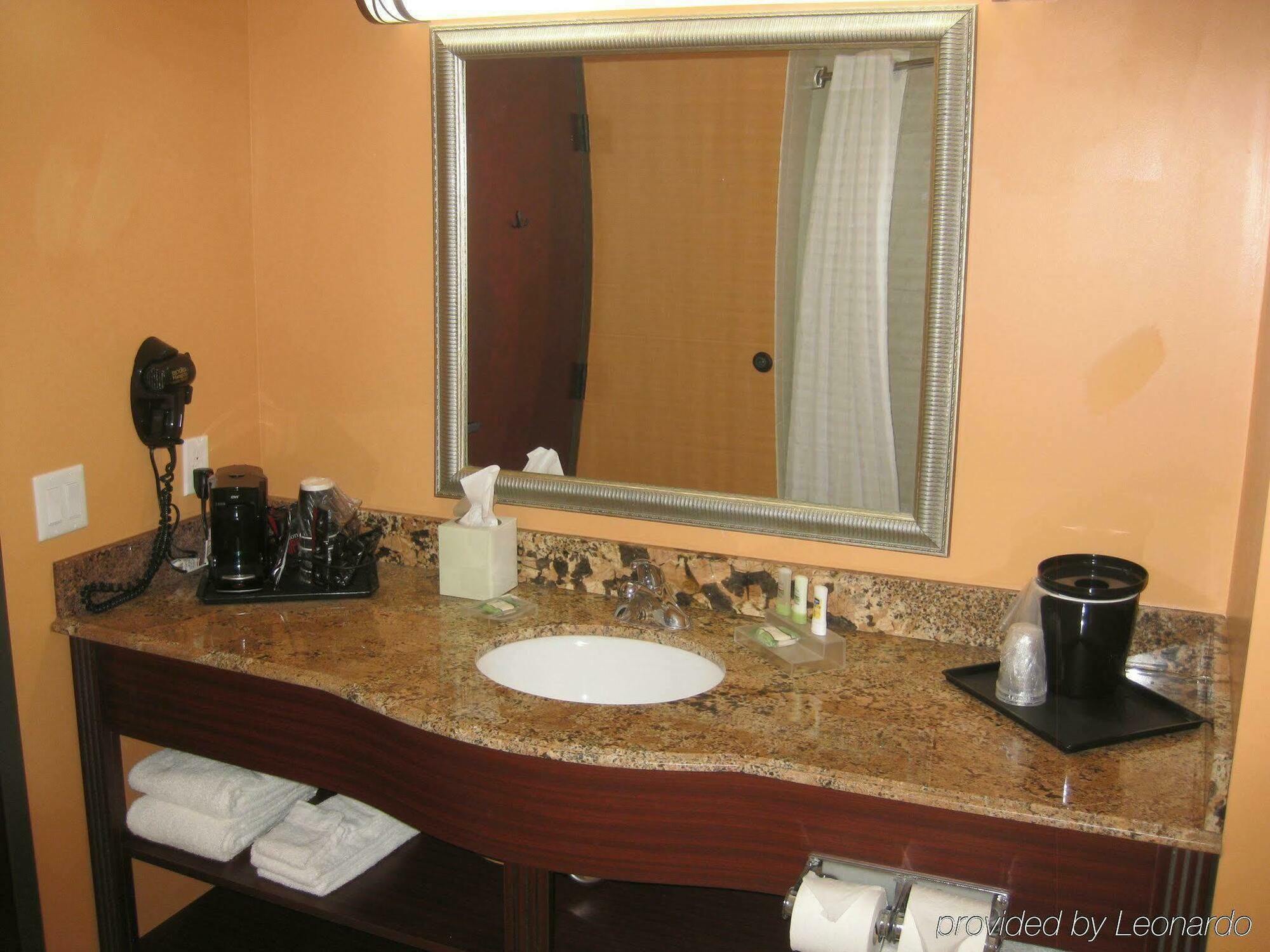 Country Inn & Suites By Radisson, Dearborn, Mi Zewnętrze zdjęcie